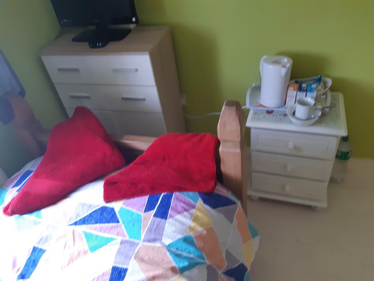 Apple Guest House Loughrea Exteriör bild